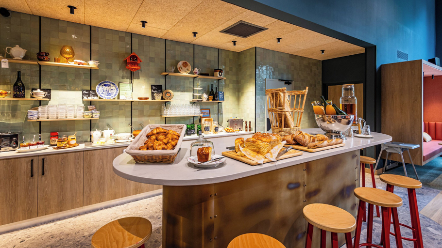 Food & Drinks 5, greet Hotel Reims Tinqueux, Marne