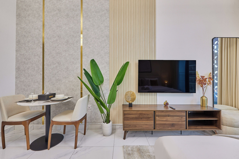 Dining room 3, bnbme | Serenity Lakes 5 | Studio, Dubai