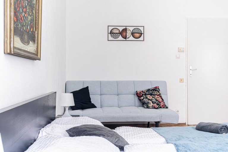 Room 2, Bright 2BR Flat Near Westbahnhof, Wien