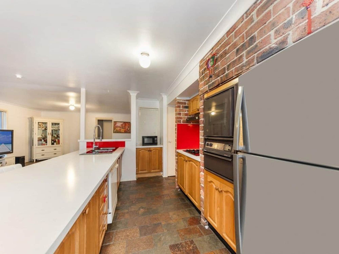 Room 5, Metawise Cozy Family Room in Shared Home Free Parking, Baulkham Hills - Central
