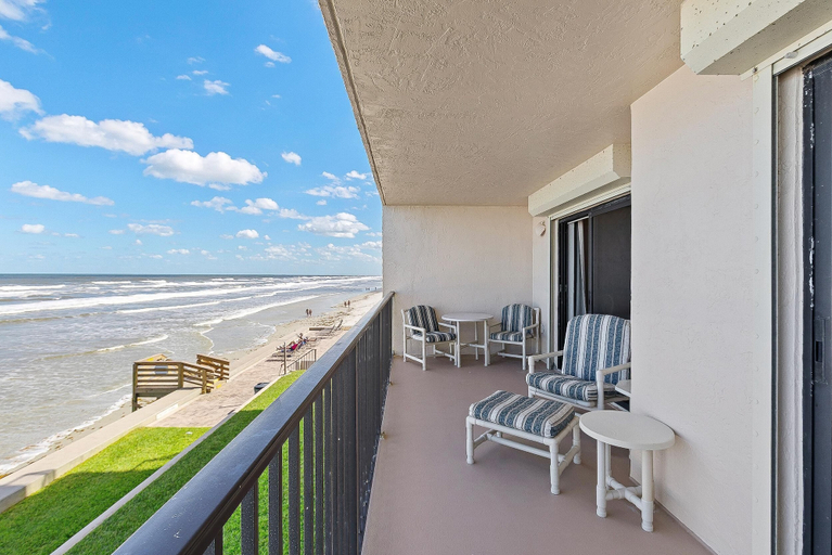 Property grounds 4, Hacienda del Sol II 213, Volusia