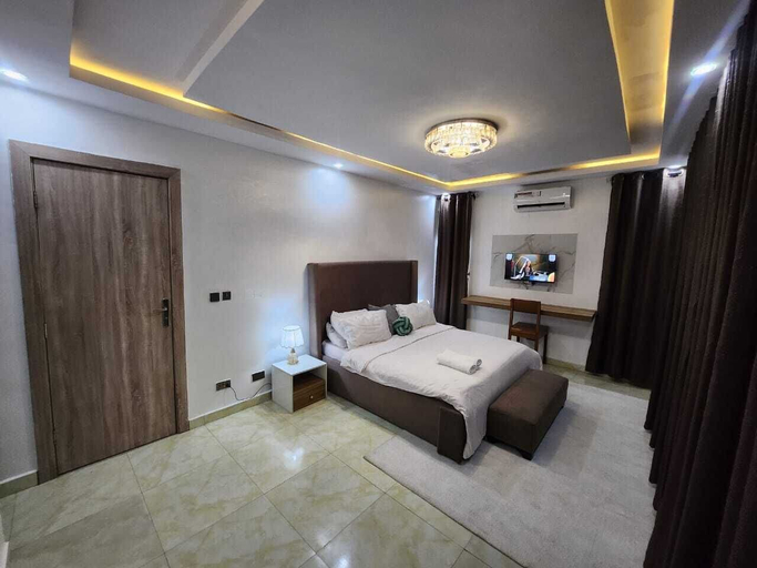 Room 4, Charming 2- Bedroom Duplex, Eti-Osa
