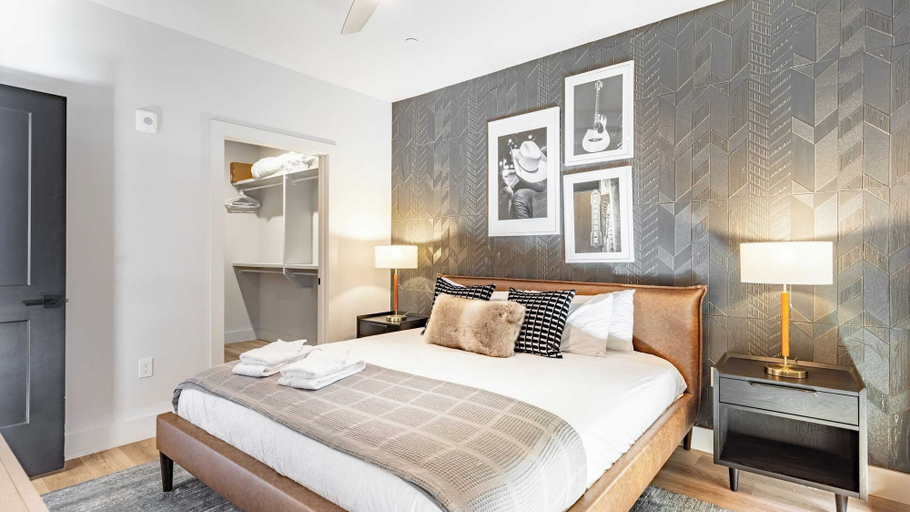 Bedroom 3, Prime Walkable Midtown Location, Pool, Gym Outlaw's Den by Avantstay, Davidson