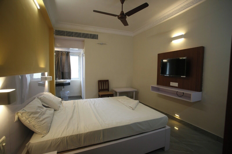 Bedroom 5, Golden Tower, Chennai