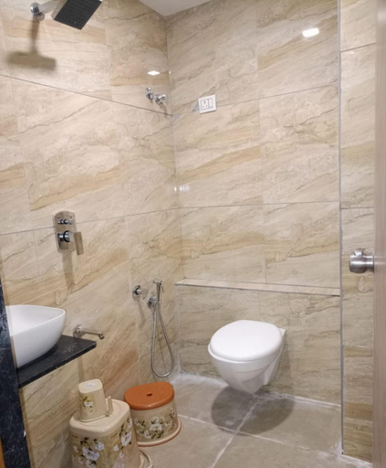 Bathroom, Hotel Volga Inn, Ahmadabad