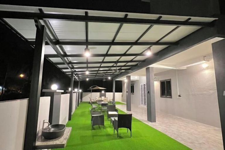Exterior 2, Entire Vacation House In Sitiawan, Manjung
