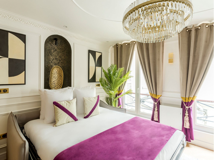 Living area 3, Merveil Luxury Suite - St George, Paris