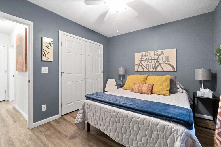 Room 3, The Flat on Gratton - Lit Covered Outdoor Patio, Montgomery