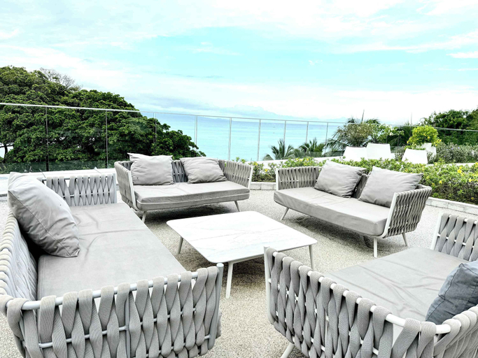 Terrace/patio 3, Bolongo 3BR Your Exclusive Oceanfront Escape, Compostela