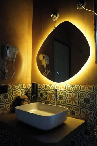 Bathroom 2, Casa Rossa Resort, Pune