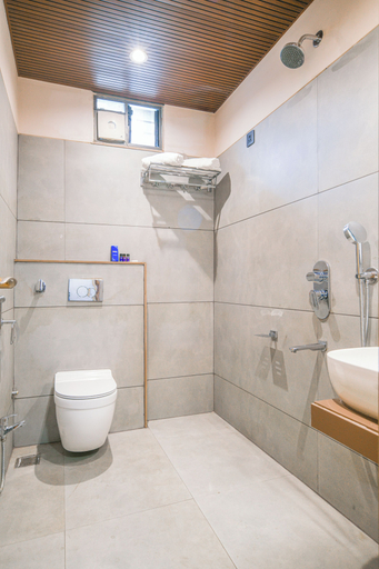 Bathroom 2, The Byke Express - Near Gopur Square, Indore