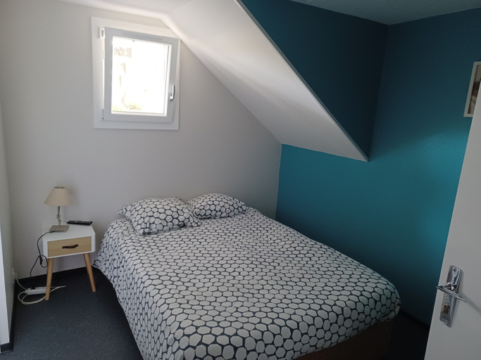 Room 2, AC Logements, Côte-d'Or