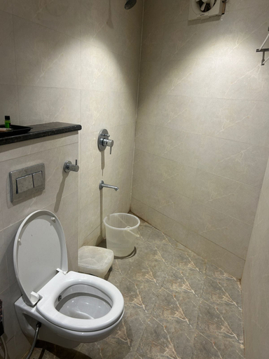 Bathroom, The Crims Hotel Pratap Nagar, Jaipur