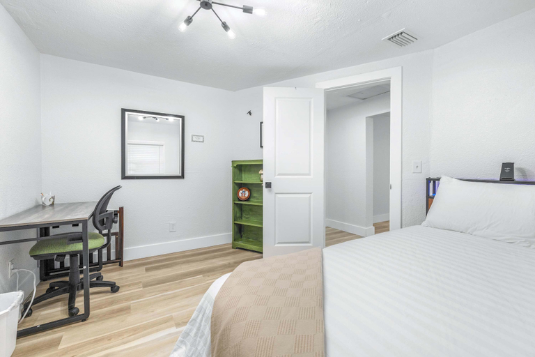 Room 4, La Casita Stay for 6 Guests, Hillsborough