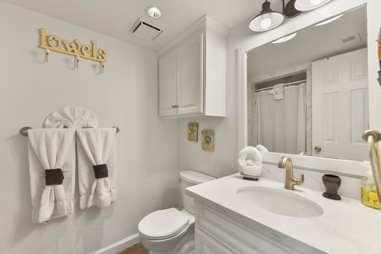 Bathroom 5, Seascape 1309 2 Bedroom Condo by RedAwning, Galveston