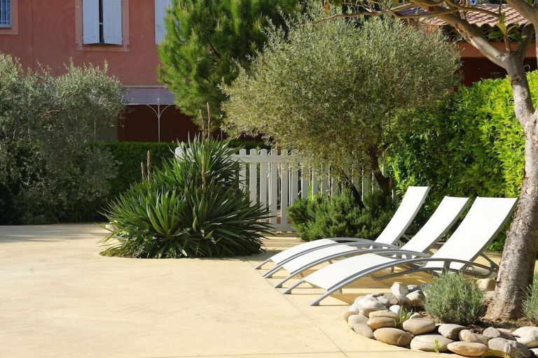 Terrace/patio, Hotel Restaurant l Etape Logis, Bouches-du-Rhône