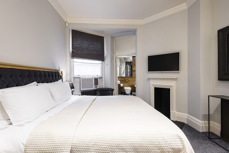 Others 2, The Berkeley Square Suite, London