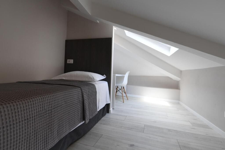 Bedroom 3, Hotel Promenade, Shkodrës