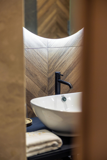 Bathroom 3, Acacia Boutique Hotel, Stolichna