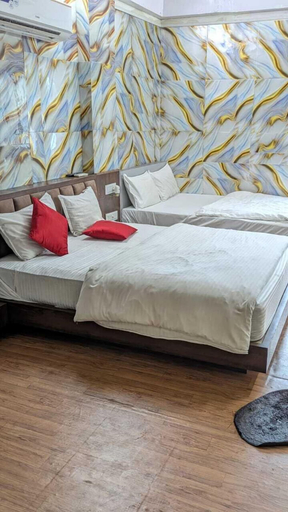 Room 2, Hotel VR Inn, Vadodara