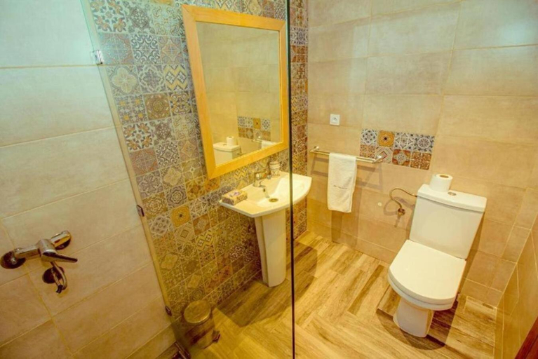Bathroom 5, Hotel Mechouar Plaza, Essaouira