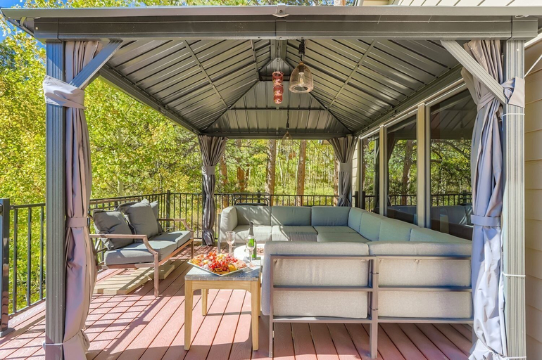 Terrace/patio 5, Rollinsvilla 3 Bedroom Home, Gilpin