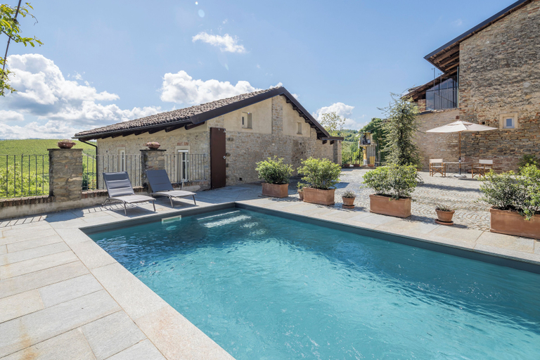 Pool 2, Ca Fredo Apartment With Pool Monforte, Cuneo