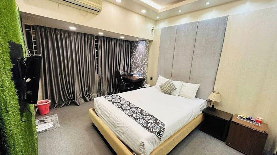 Room 4, Case Masters, Dhaka