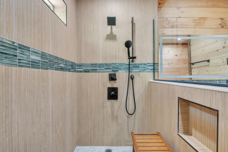 Bathroom 4, Er62 - Smoky Splash Getaway 3 Bedroom Cabin, Sevier