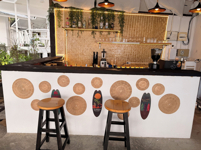 Bar (on property) 2, White house bailan resort, Koh Chang