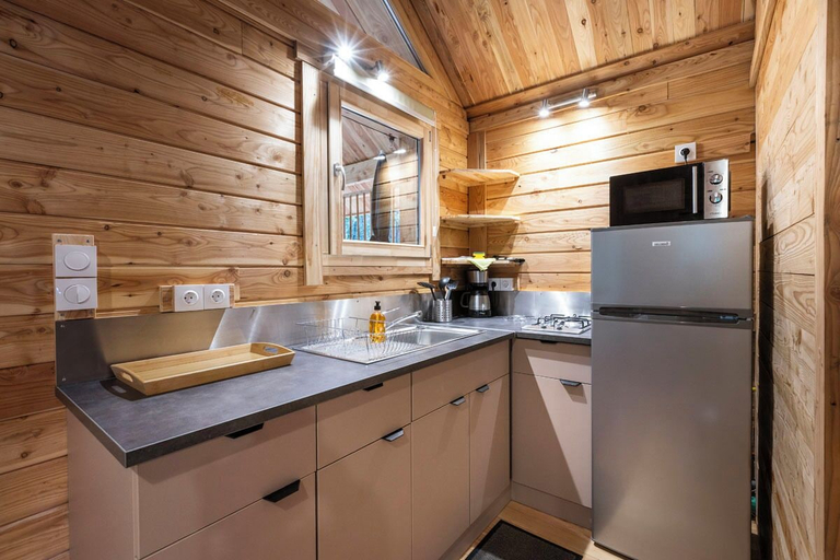 Private kitchen 4, Huttopia Champagny en Vanoise, Savoie