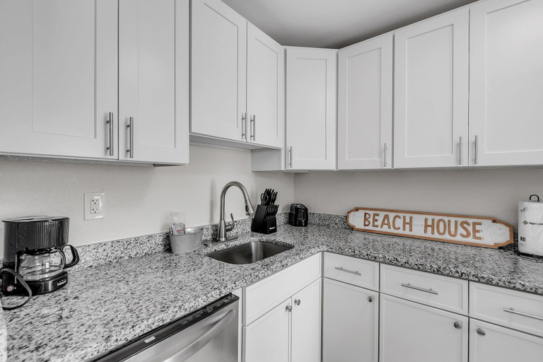 Private kitchen 4, The Bungalows #5, Pinellas