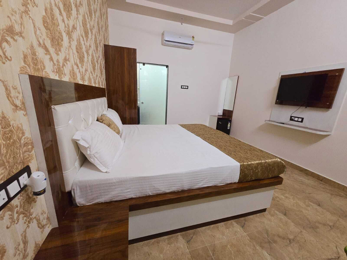 Room 4, Dream House Club And Resort, Gonda