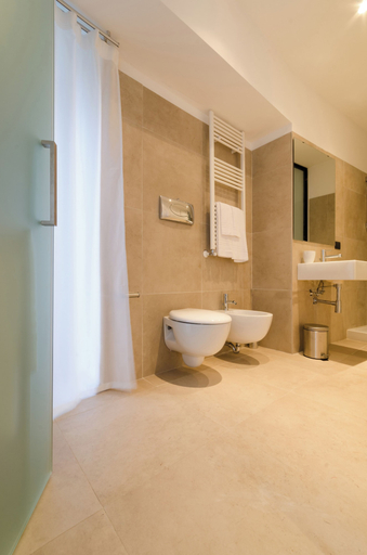 Bathroom 3, Pietranera Apartments, Catania
