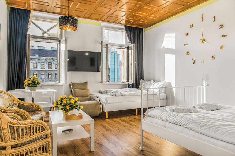 Room 1, Affordable 2BR Apt Near Danube, Wien