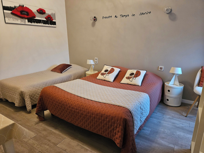 Bedroom 4, A la Gloriette Futuroscope, Vienne