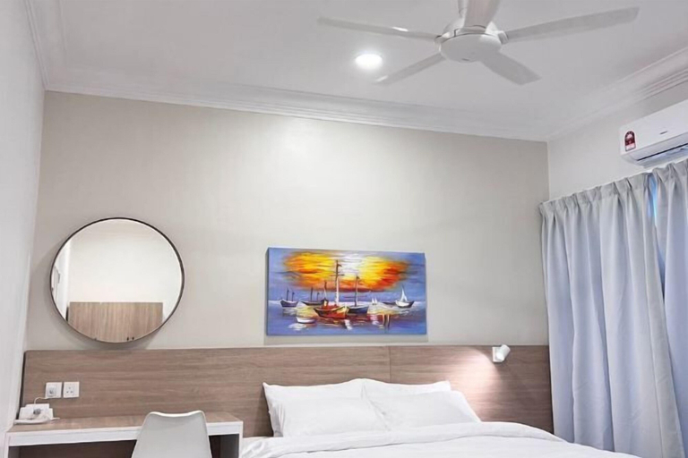 Room 4, T2 House Kuantan, Kuantan