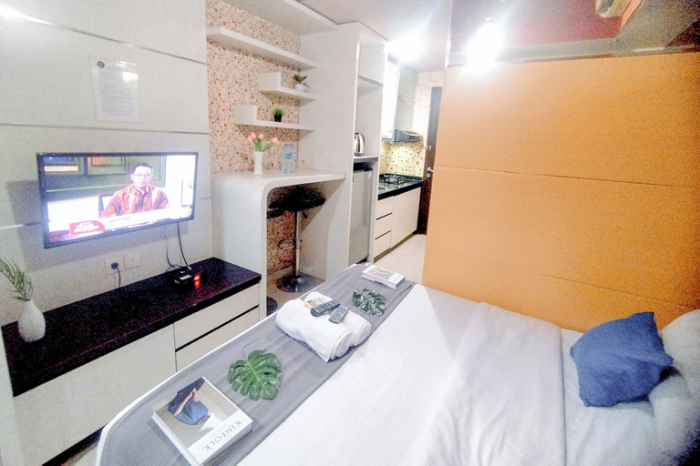 Room 2, Modern And Tiny Studio At Tamansari Papilio Apartment, Surabaya