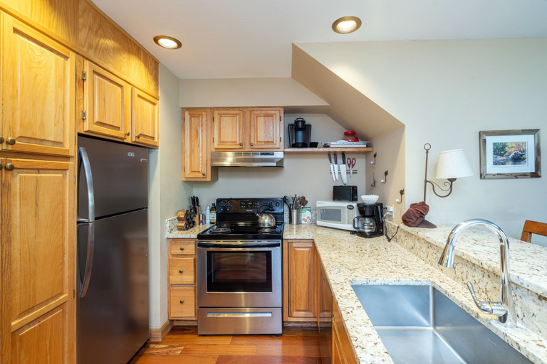 Private kitchen 5, Lift 7 Living 2 Bedroom Condo, San Miguel