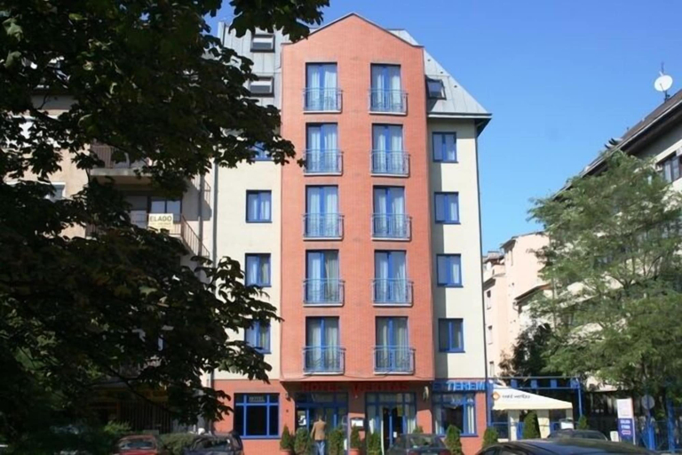 Exterior & Views 2, Hotel Veritas, Budapesti
