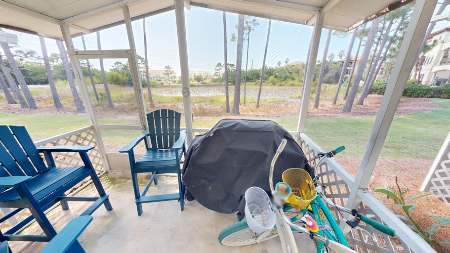 Property grounds, Spf 98 2 Bedroom Townhouse, Walton