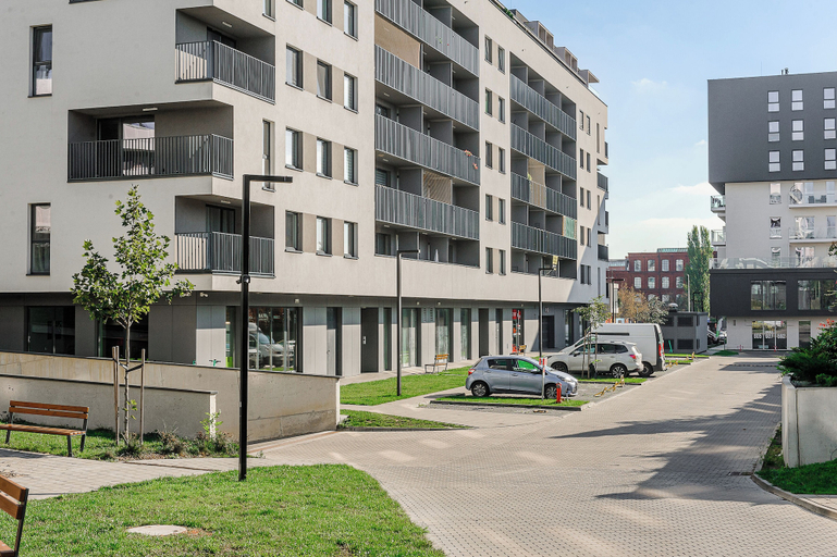 Exterior & Views 2, Luxury Apartment on Drewnowska Street, Łódź