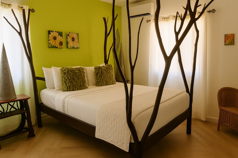 Bedroom 3, Crystals Villa Hotel