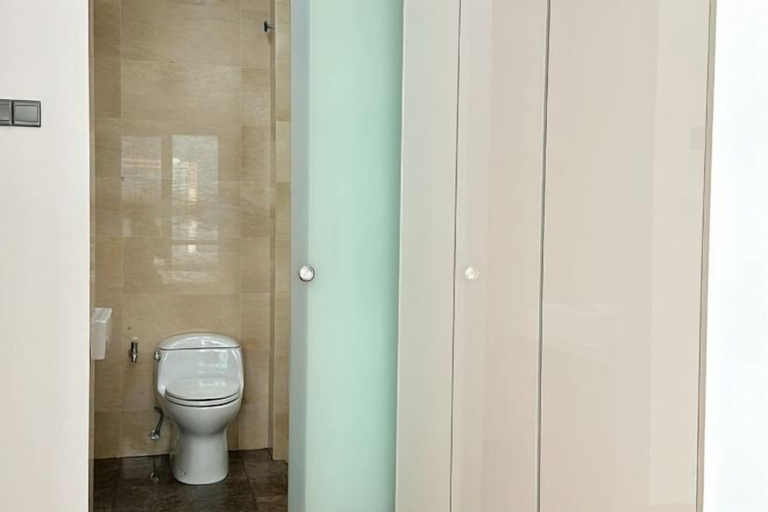 Bathroom 3, Tri Tower Residence (Walk 3 minutes to Malaysia & Singapore customs), Johor Bahru