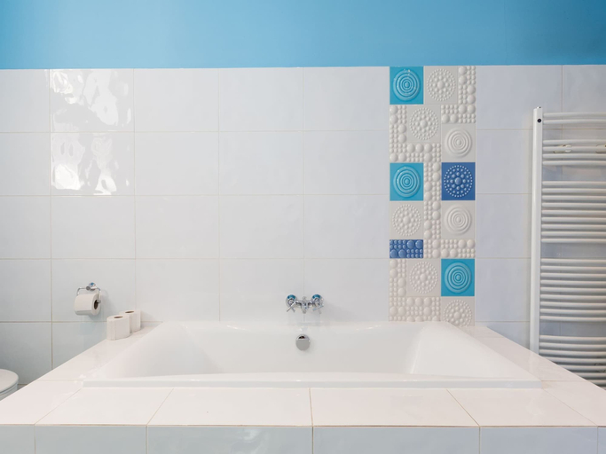 Bathroom 3, Airy and Sunny Apartment in the Centre of Krakow, Kraków City