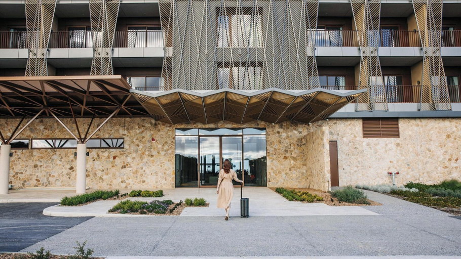 Exterior & Views 2, Monarto Safari Resort, Murray Bridge