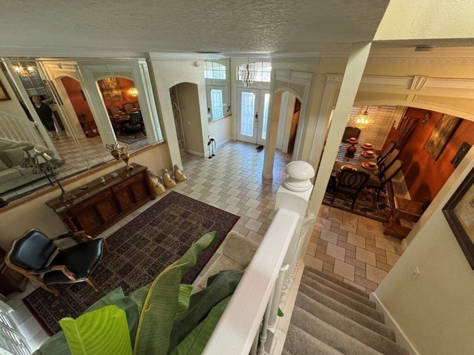 Interior 2, Southern Comfort 8 Bedroom Home, Polk