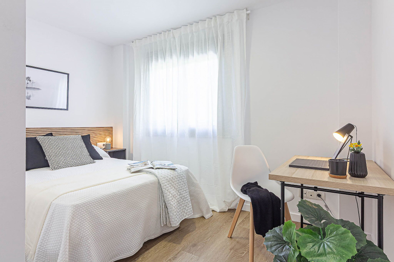 Room 5, Apartamentos Terreo 10-12, A Coruña