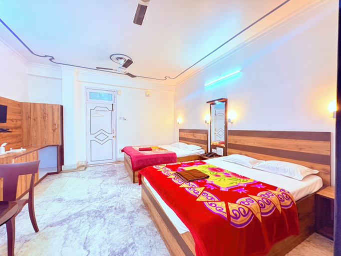 Room 4, Binapani Hotel & Restaurant Tarapith, Birbhum