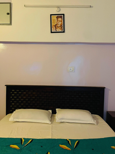 Room 5, Zivo Stays Guest House Rethibowli, Hyderabad